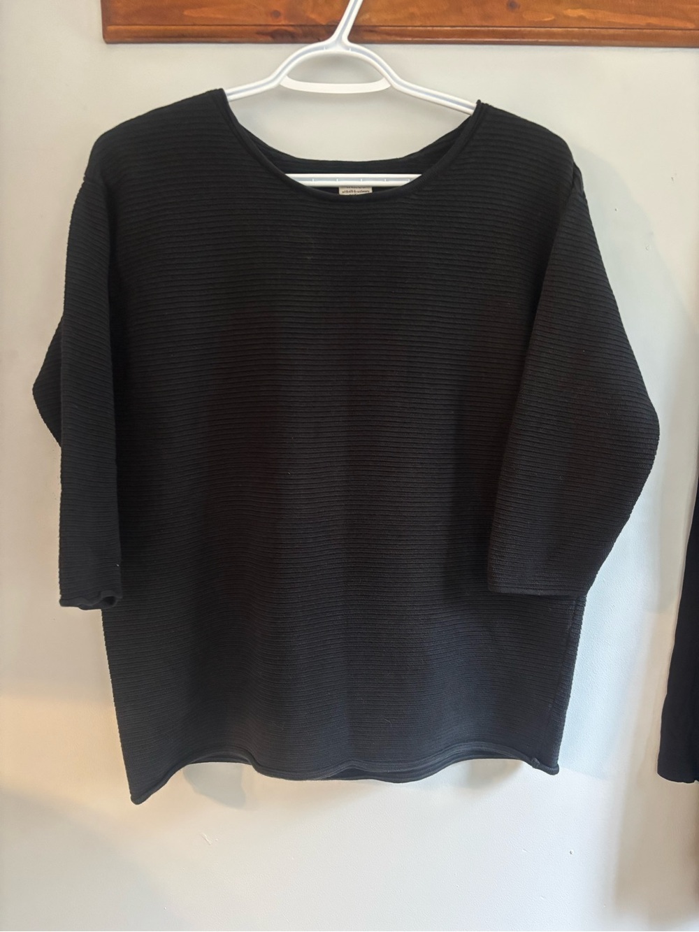Wilfred Black Ribbed Crewneck Pullover with silk and cashmere